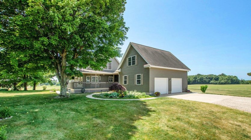 Van Buren County MI home for sale on acreage