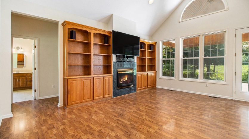 Brett Bissett country home Realtor