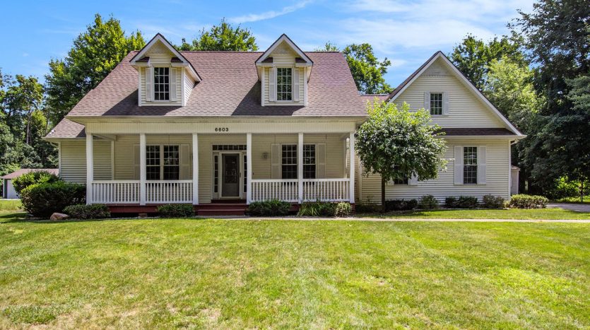 Kalamazoo country home on 2 acres