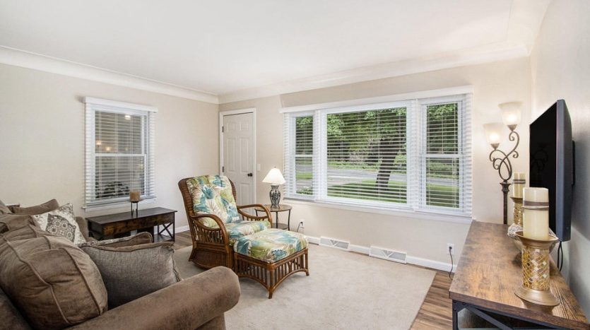 Gull Lake Realty