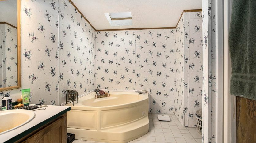 Ryan Johnson hunting property Realtor