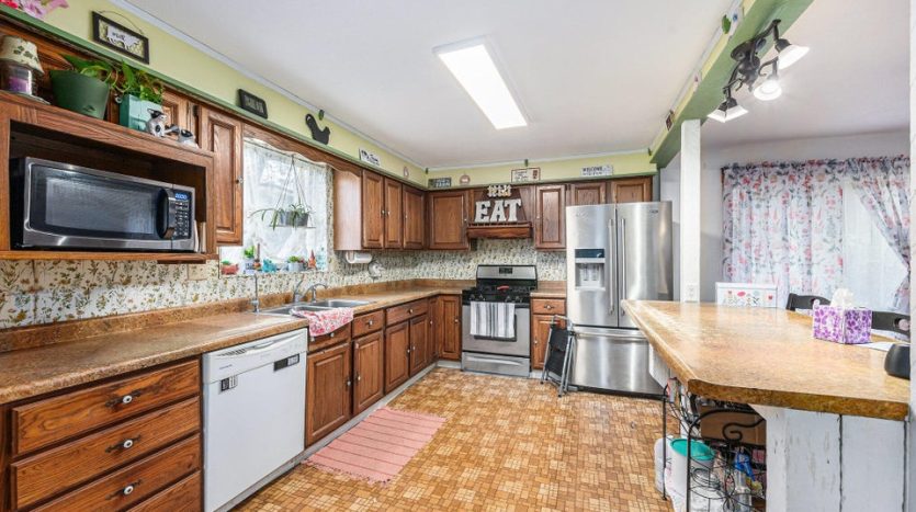 old farmhouse in the country for sale