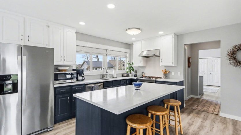 lake home for sale Decatur