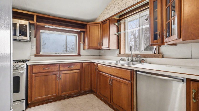 Ryan Johnson land broker