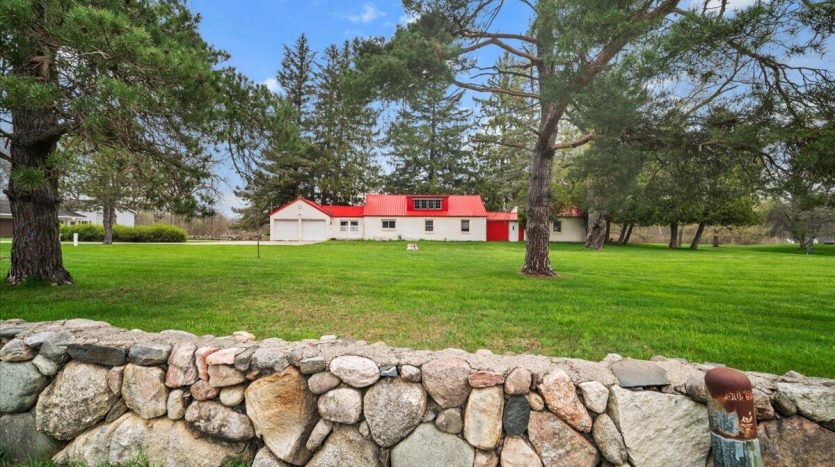 lake house on 11+ acres in mid Michigan