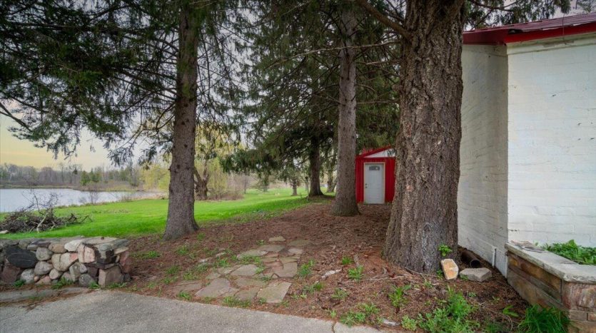 lake home for sale Montcalm County MI