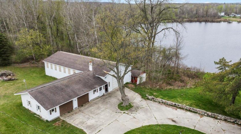 country home with land for sale in Montcalm County MI